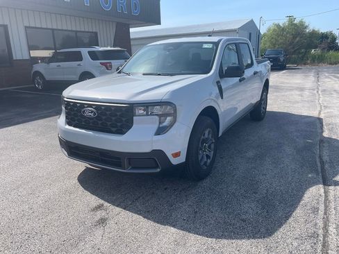 New 2025 Ford Maverick XLT w/ XLT Luxury Package AWD/4WD image 2
