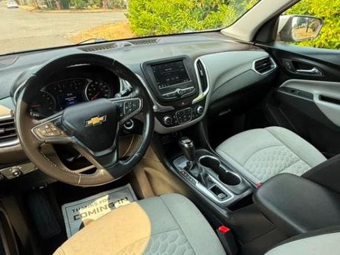 Used 2019 Chevrolet Equinox LT FWD image 17