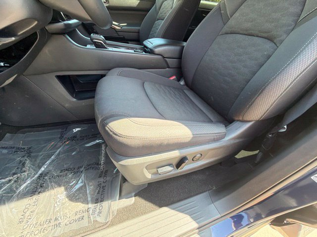 Used 2025 Nissan Pathfinder SV AWD/4WD image 21