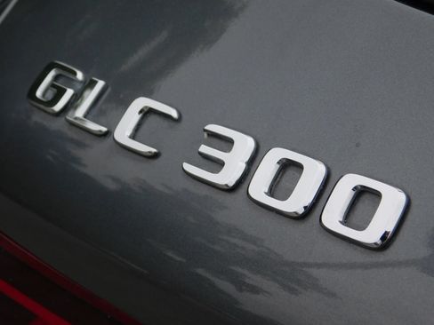 Used 2020 Mercedes-Benz GLC 300 4MATIC image 9