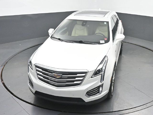 Used 2017 Cadillac XT5 Luxury w/ Driver Awareness Package AWD/4WD image 36