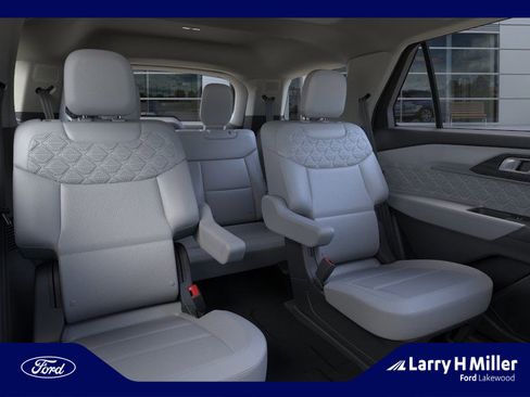 New 2026 Ford Explorer Platinum w/ LUX Leather Package image 11