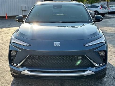 Certified 2025 Buick Envista Sport Touring w/ Experience Buick Package FWD image 4