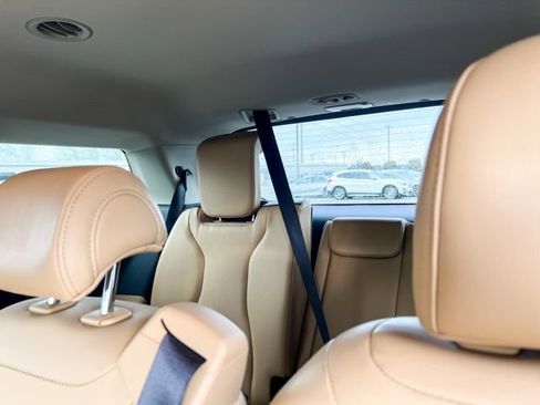 Certified 2024 Kia Carnival LX image 13