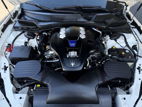 Used 2023 Maserati Ghibli Modena RWD image 22