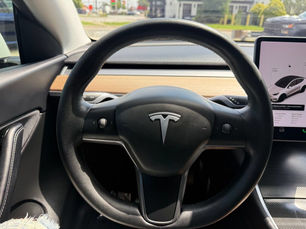 Used 2020 Tesla Model Y Long Range AWD/4WD image 12