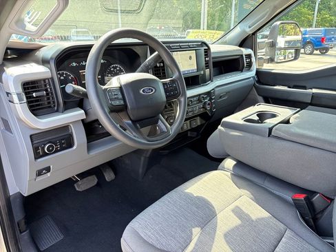 Used 2024 Ford F250 XL w/ STX Appearance Package AWD/4WD image 6
