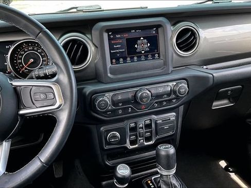 Used 2019 Jeep Wrangler Unlimited Sahara w/ Safety Group AWD/4WD image 9