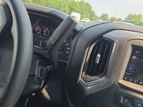 Used 2024 Chevrolet Silverado 1500 W/T w/ WT Value Package AWD/4WD image 27