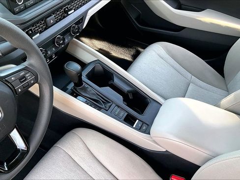 Used 2023 Honda Accord EX image 18
