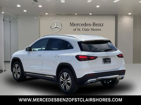 Used 2025 Mercedes-Benz GLA 250 4MATIC image 3