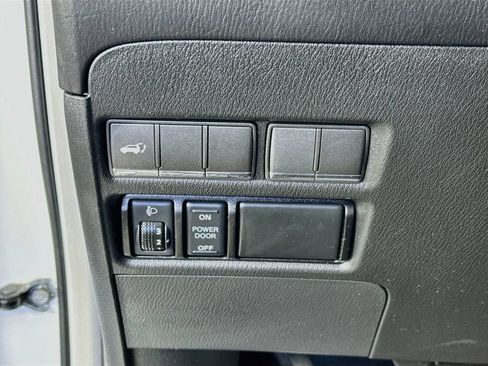 Used 2017 INFINITI QX80 2WD image 10