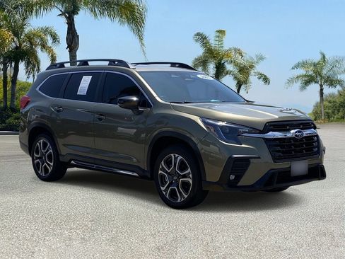 Used 2025 Subaru Ascent Limited AWD/4WD image 6