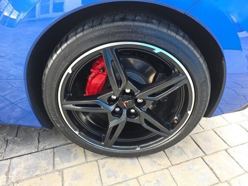 Used 2021 Chevrolet Corvette Stingray Coupe w/ 1LT image 10