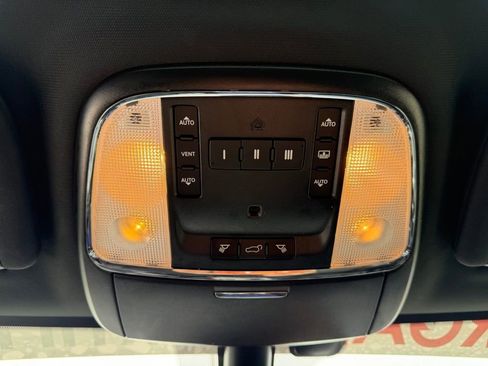 Used 2019 Jeep Grand Cherokee Limited w/ Luxury Group II image 28