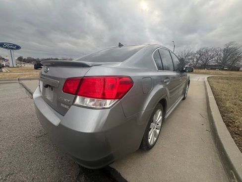 Used 2011 Subaru Legacy 2.5i Limited w/ Appearance Package 1E image 6