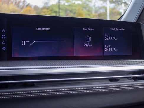 Used 2025 Cadillac Escalade V image 19