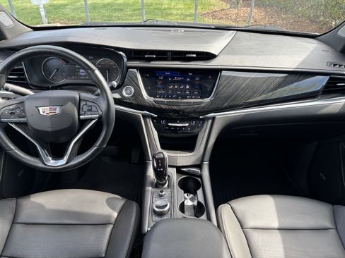 Used 2022 Cadillac XT6 Premium Luxury image 31
