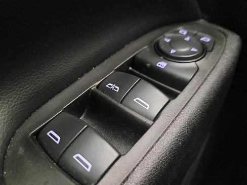 Used 2021 Chevrolet Equinox LT FWD image 27