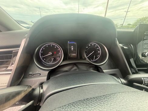 Used 2023 Toyota Camry SE image 17
