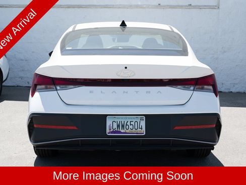 Used 2024 Hyundai Elantra SEL FWD image 4