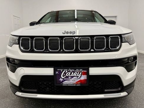 Used 2022 Jeep Compass Limited w/ Elite Group image 9