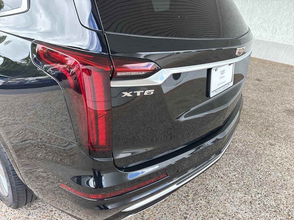 Certified 2023 Cadillac XT6 Premium Luxury w/ Technology Package FWD image 33