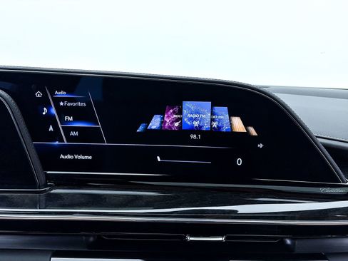 Used 2023 Cadillac Escalade Premium Luxury image 26