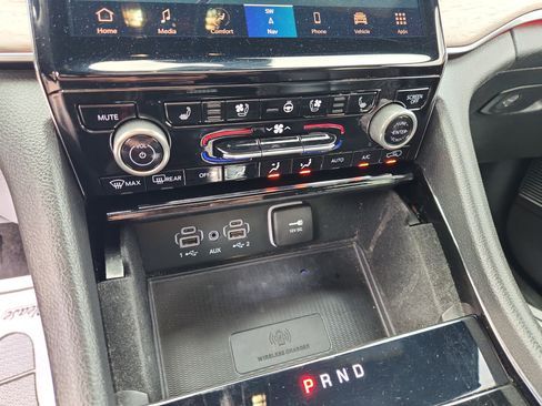 Used 2022 Jeep Grand Cherokee Summit w/ Adv Protech Group IV image 36