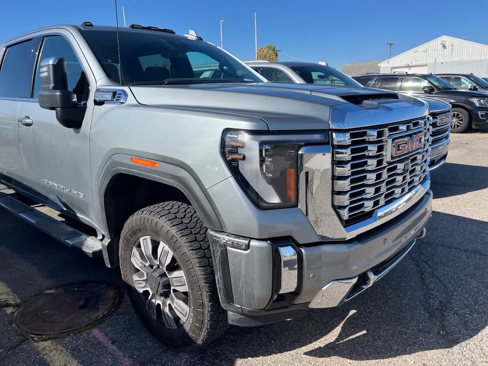 Used 2024 GMC Sierra 2500 Denali w/ Denali Reserve Package AWD/4WD image 22