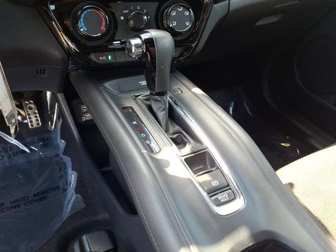 Used 2021 Honda HR-V Sport image 10
