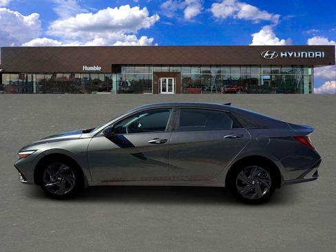 New 2026 Hyundai Elantra SEL Sport Premium FWD image 3