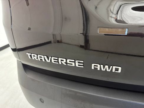 Used 2019 Chevrolet Traverse LT w/ LPO, Cargo Package AWD/4WD image 14