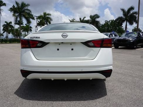 Used 2025 Nissan Altima 2.5 SV FWD image 27