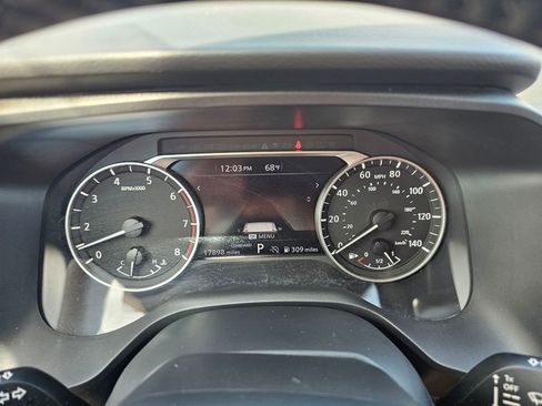 Used 2025 Nissan Rogue SV image 17