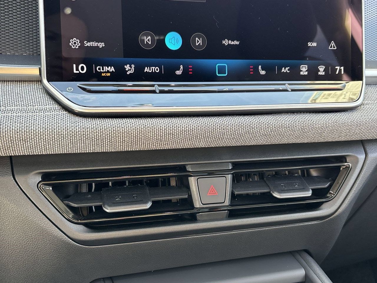 New 2026 Volkswagen Tiguan S AWD/4WD image 23