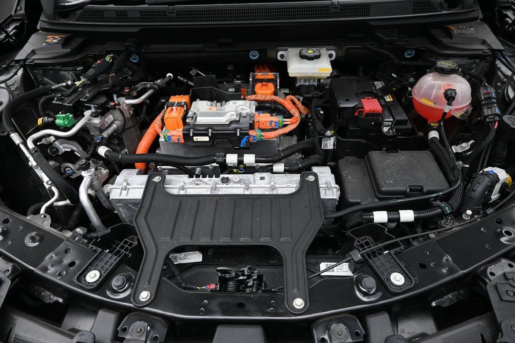 Certified 2025 Cadillac Optiq Sport 2 AWD/4WD image 8