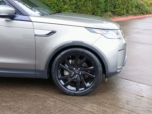 Used 2018 Land Rover Discovery HSE Luxury AWD/4WD image 2