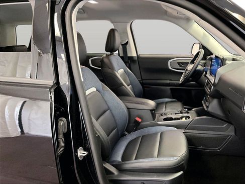 Certified 2025 Ford Bronco Sport Outer Banks w/ Outer Banks Tech Package+ image 7