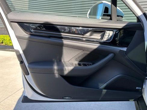 Used 2026 Porsche Panamera 4 image 18