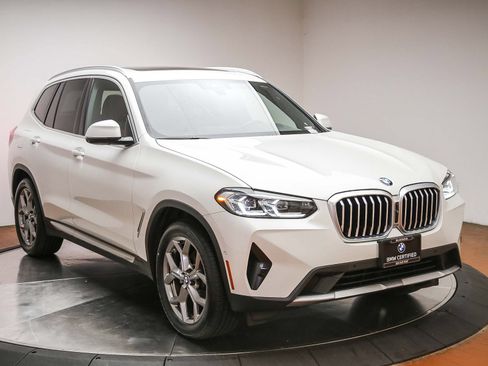 Used 2023 BMW X3 sDrive30i w/ Premium Package RWD image 3