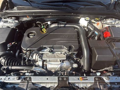Used 2025 Chevrolet Malibu LT FWD image 14