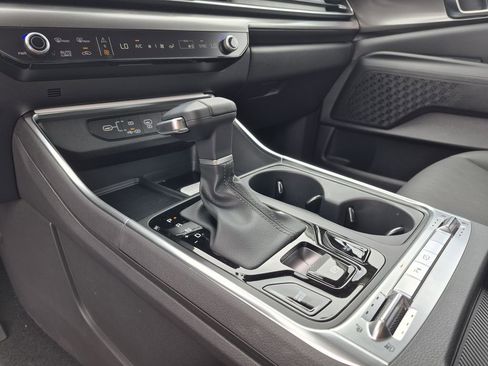 New 2026 Kia Carnival SX FWD image 9