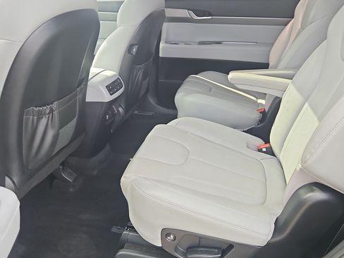 Used 2022 Hyundai Palisade SEL w/ Premium Package FWD image 25