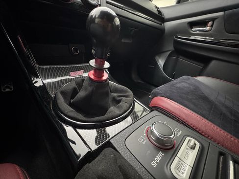 Used 2017 Subaru WRX STI image 32