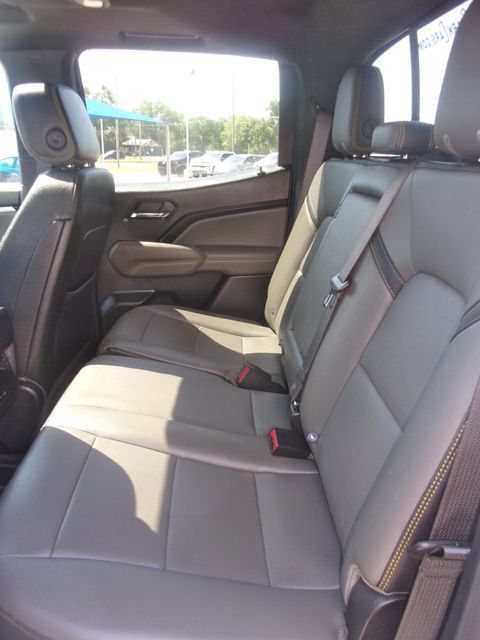 Used 2024 Chevrolet Colorado ZR2 w/ ZR2 Convenience Package III AWD/4WD image 29