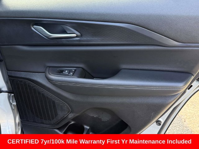 Certified 2025 Jeep Grand Cherokee Altitude AWD/4WD image 11