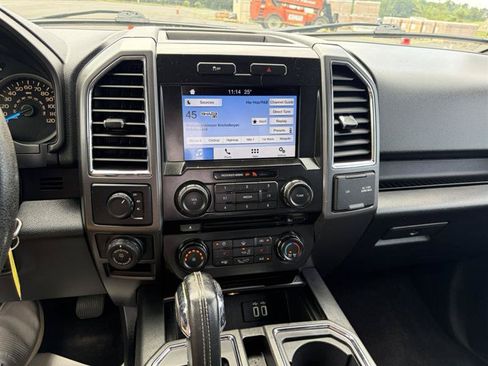 Used 2016 Ford F150 XLT w/ Equipment Group 302A Luxury AWD/4WD image 16