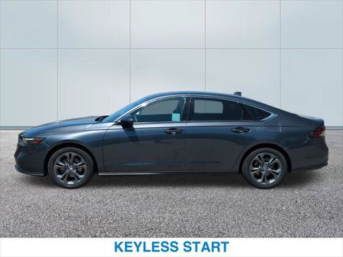 Used 2023 Honda Accord EX image 10