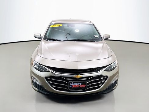Used 2024 Chevrolet Malibu LT FWD image 2